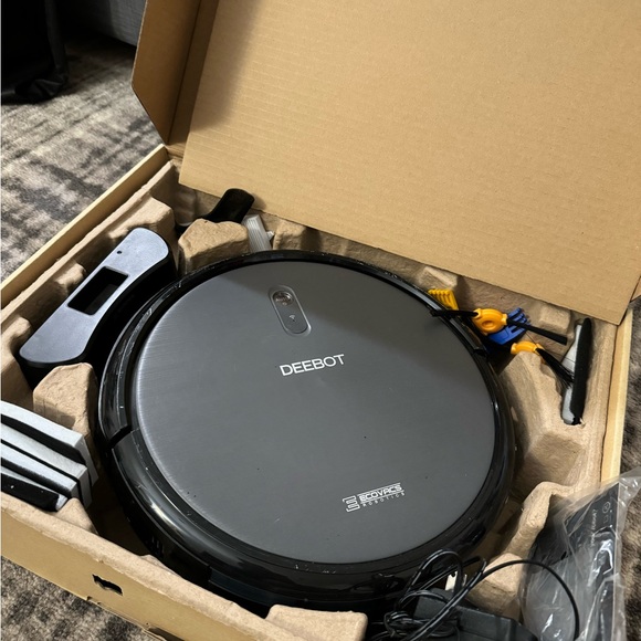 DEEBOT n79 vacuum cleaner robot - Picture 2 of 5